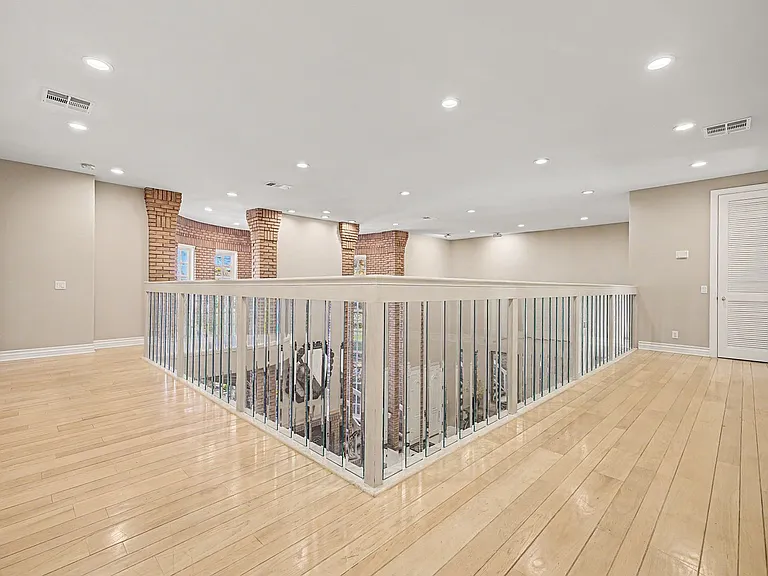 1105 Broadmoor Ave — Photo 48