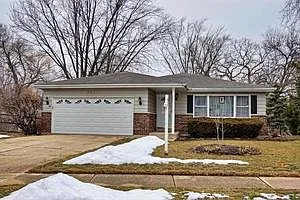 1192 Fairwood Dr photo 1