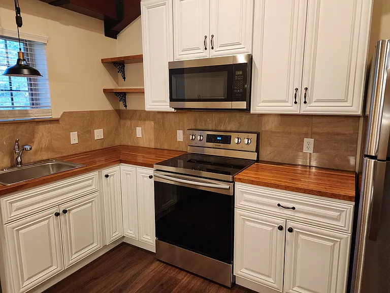 504 Kelly St #C — Photo 9