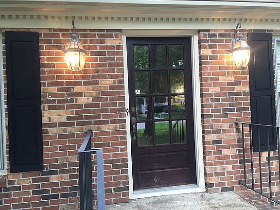5th image of 318 Fielding Lewis Dr