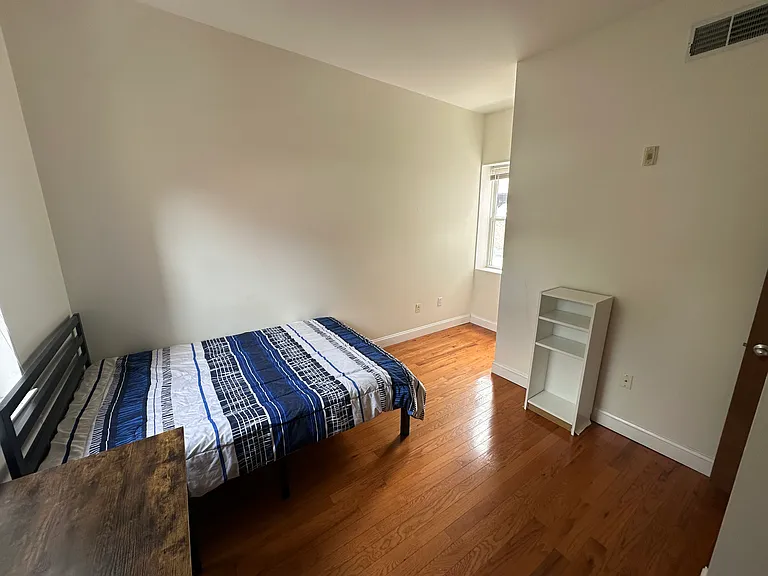 249 S 10th St #3R — Photo 25
