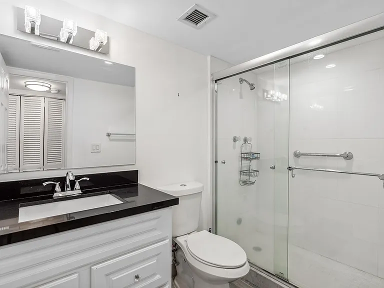 750 N Ocean Blvd #1507 — Photo 22
