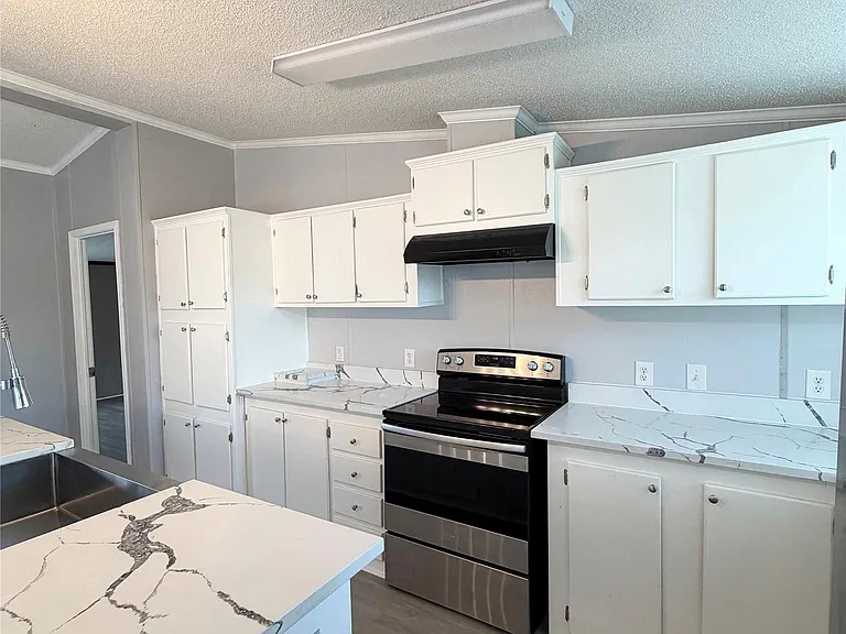 5698 County Road 2752 — Photo 11