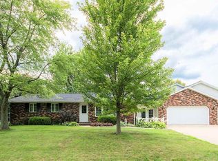 22037 Northfield Dr, Morton, IL 61550