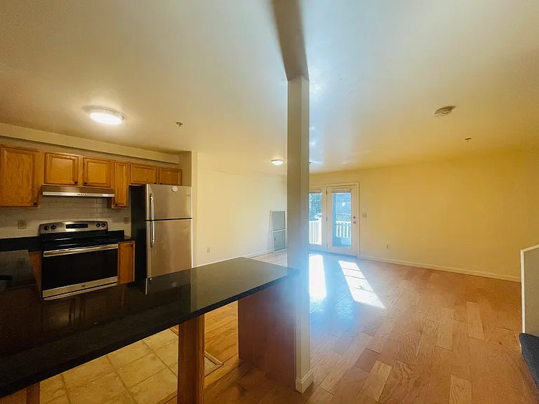 34 Raymond St #A — Photo 4