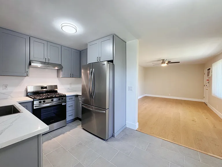 135 N 5th St #G — Photo 10
