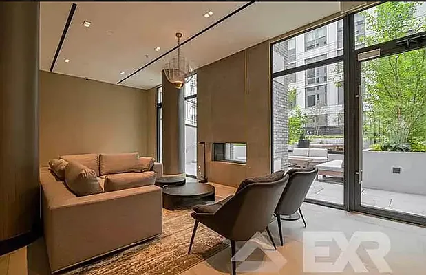 Rented by EXR | media 23