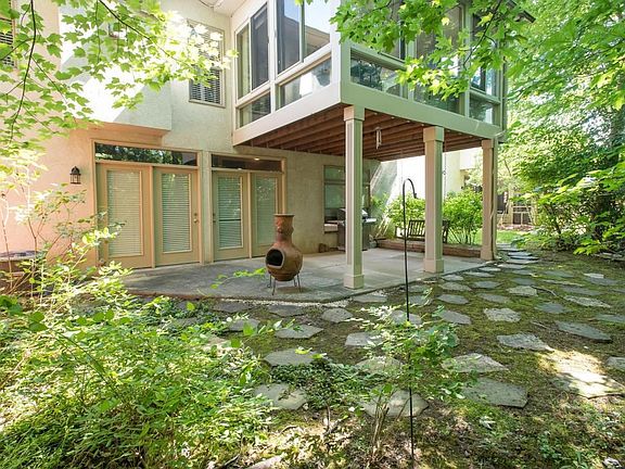 5th image of 6013 McNaughten Grove Ln