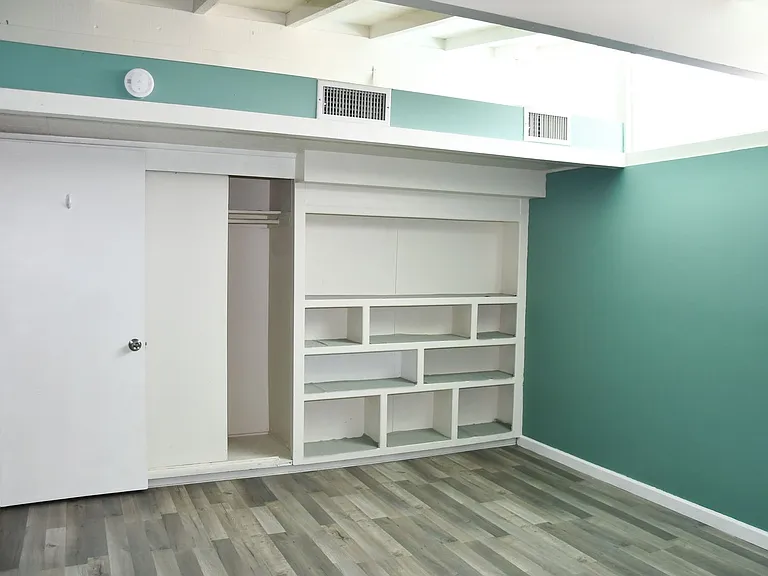 2432 W Transit Ave — Photo 25
