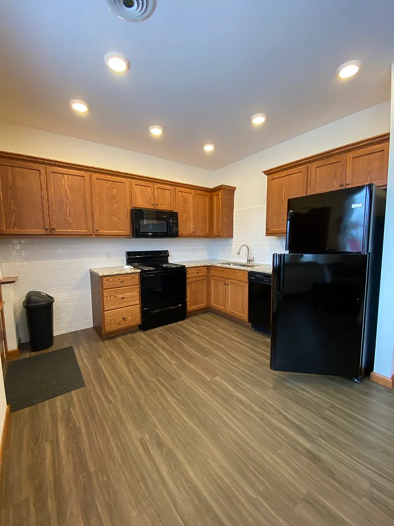 941 West 3rd Street - Unit 1 - 1 — Photo 3