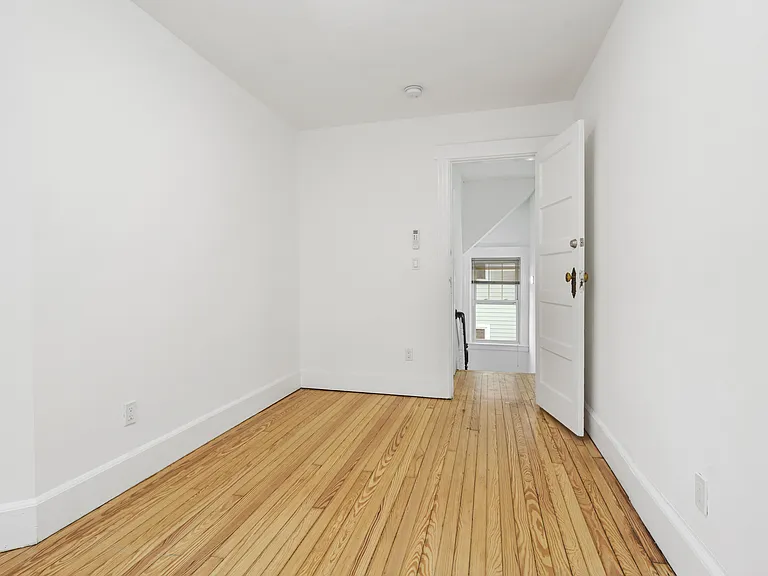 27 5th St #2 — Photo 11