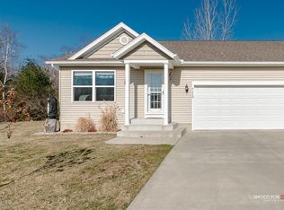 7119 Juniper Ct, Spring Lake, MI 49456