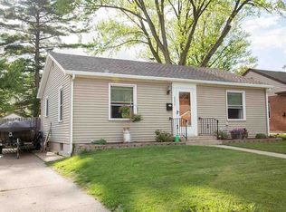 2059 Morningview Rd, Dubuque, IA 52001