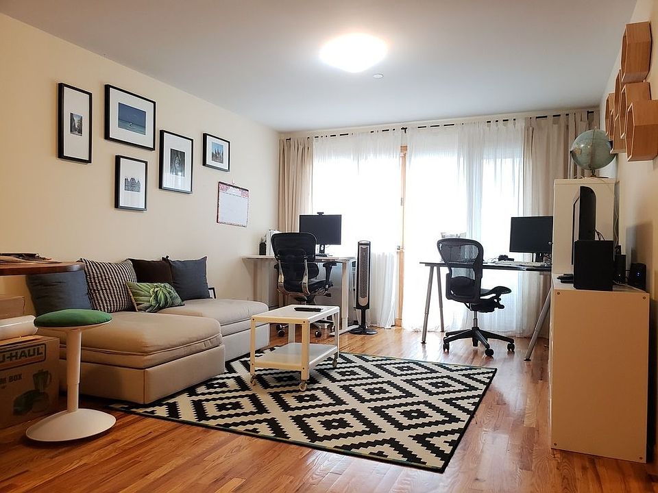 1st image of 2628 30th St APT 3R