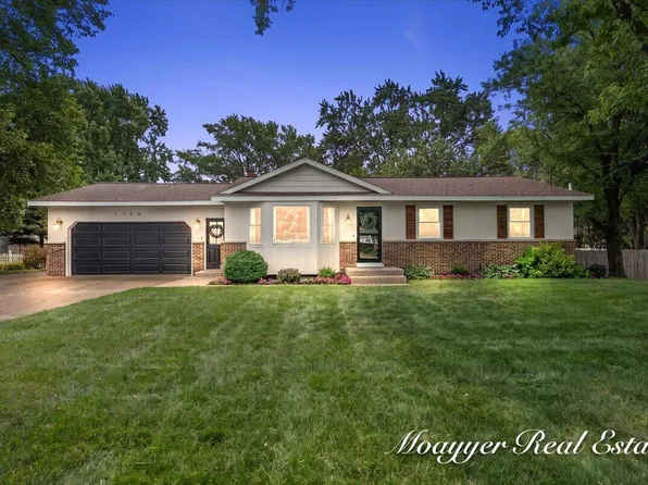 1758 Greenwoods Dr, Jenison, MI 49428