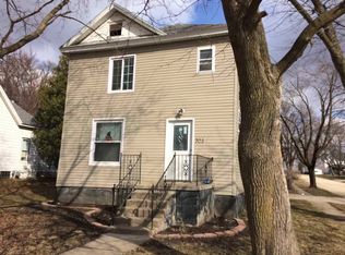 703 N Frederick Ave, Oelwein, IA 50662
