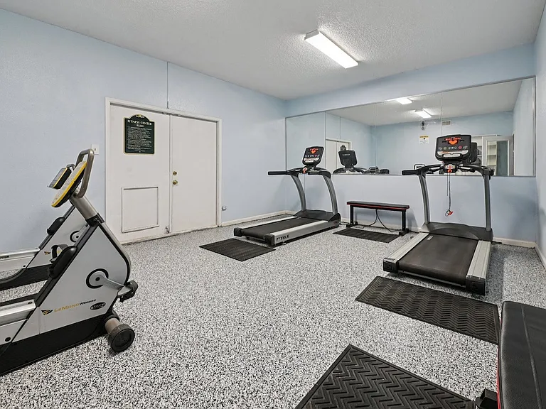 Pine Creek Apartments — Photo 66