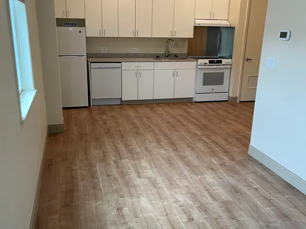 931 Main St #4, Walpole, MA 02081