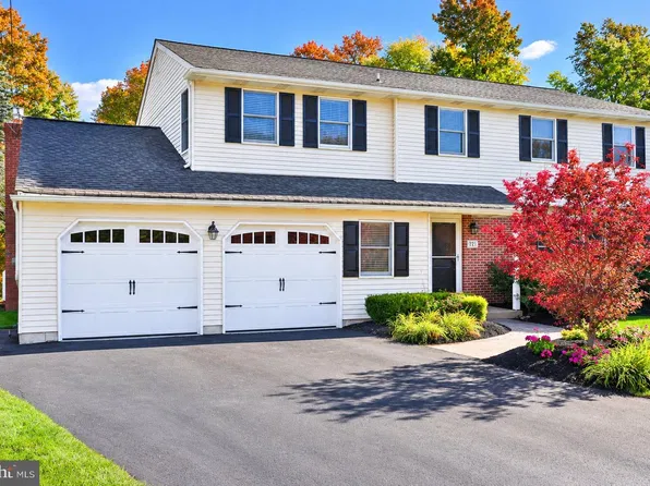 221 Jade Dr, Hatfield, PA 19440