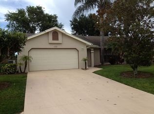 122 Aldea Dr, Sebastian, FL 32958