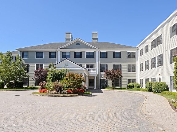 2nd image of 61 Bryant Ave #116