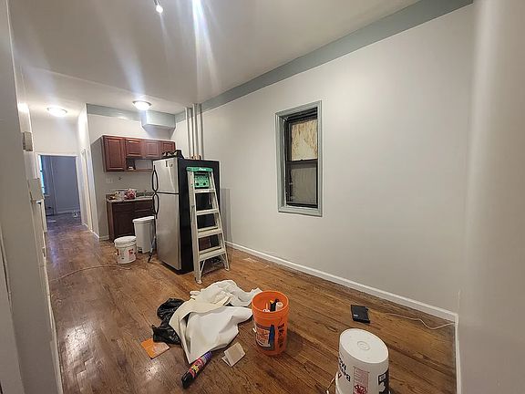 2nd image of 130 Melrose St APT 2L