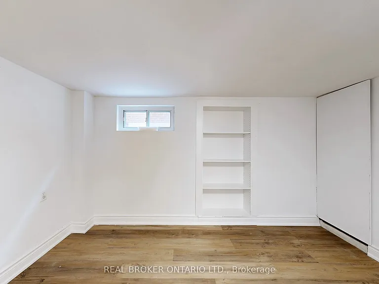 102 Bowie Ave #BASEMENT — Photo 6