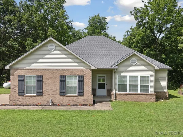 21700 S Calen Dr, Claremore, OK 74019