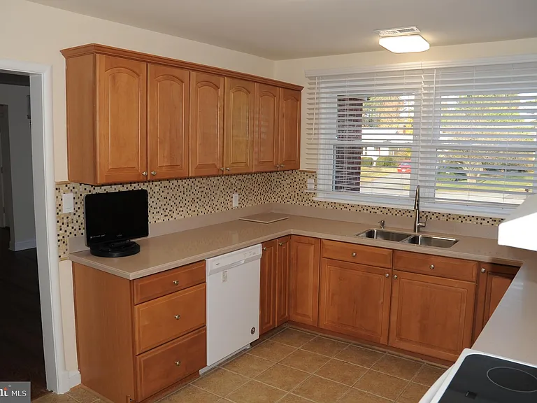 16632 Alden Ave — Photo 14