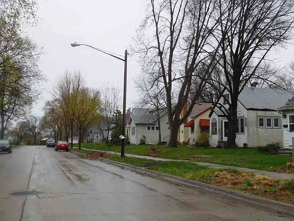 5th image of 4330 Sheridan Ave N