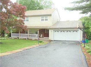 3 Tioken Rd, Spring Valley, NY 10977