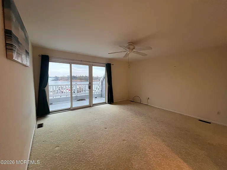 210 Spinnakers Cv — Photo 25