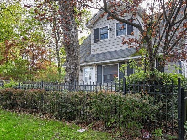 78 Robin Rd., Rocky Point, NY 11778