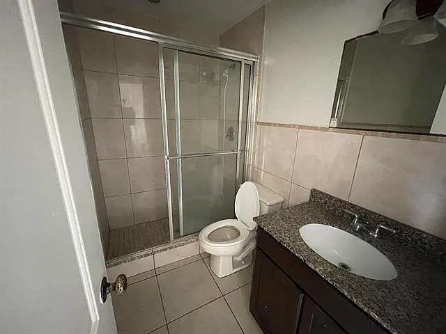 2202 Okane St #8 — Photo 3