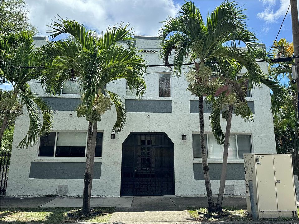 1st image of 103 NW 6th Ave APT 2