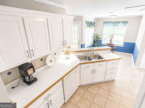 3rd image of 205 Richmond Hill Rd