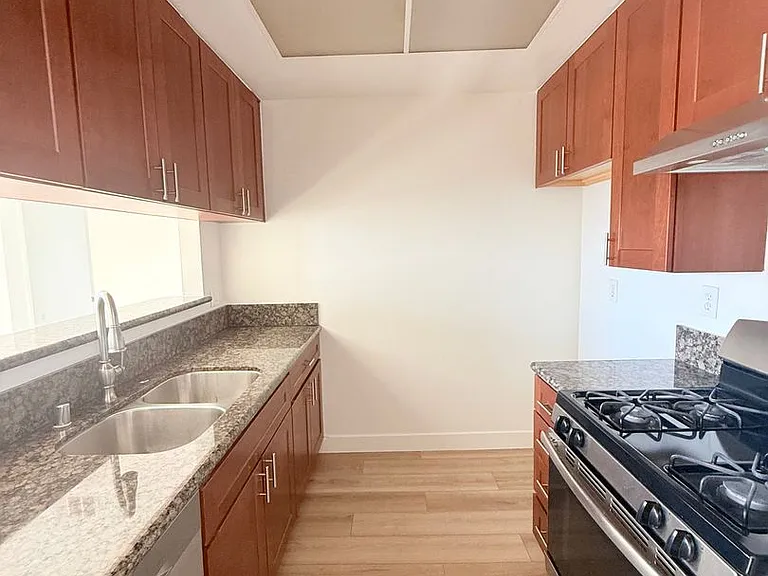 Perfectly situated 2 bedroom and 2 bathroom ! — Photo 49