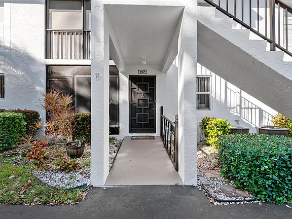 3rd image of 14895 Builtmore Way #107