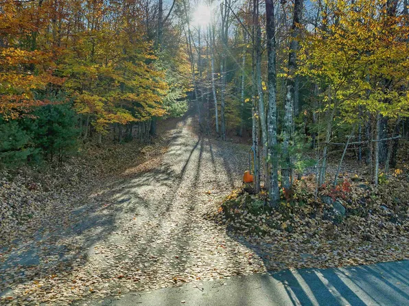 383 River Road, Dorchester, NH 03266