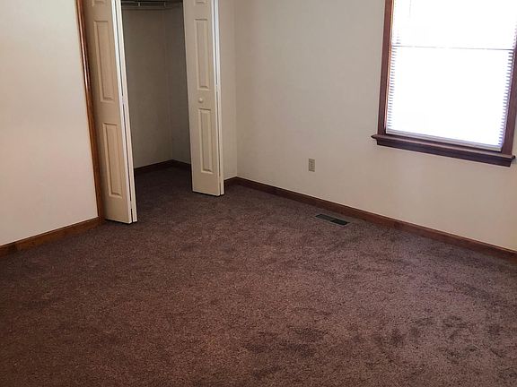 5th image of 2417 King St NE