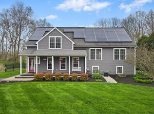 4 Devon Dr, Pawcatuck, CT 06379