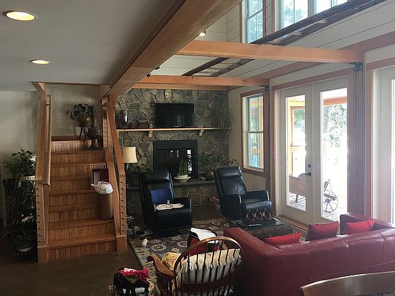 5th image of 221 Lake Shore Dr