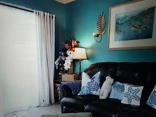 715 S Ocean Dr E Photo 1