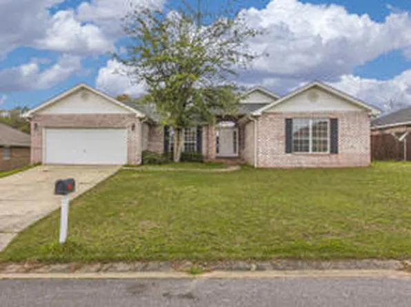5613 N Brook Dr, Crestview, FL 32539