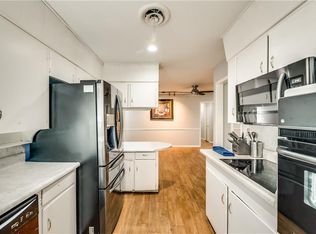 308 Huntingdon Dr, Irving, TX 75061