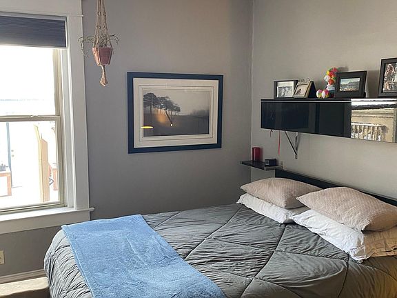 3rd image of 1250 N Pearl St APT 1