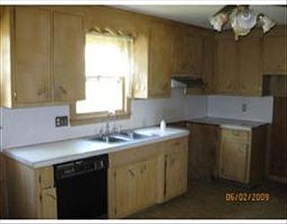 2nd image of 29 Wareham St