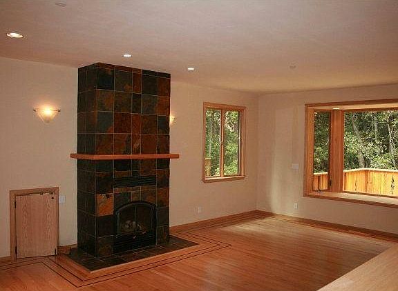 2nd image of 1 Wild Iris Ln