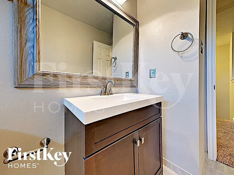32218 Anne Ln — Photo 11