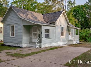 421 Leonard Ave, Muskegon, MI 49442